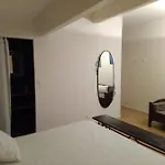 Le Clos Du Theron, D'hote Nocleg ze śniadaniem 4*