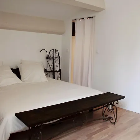Le Clos Du Theron, D'hote Bed & Breakfast 3*